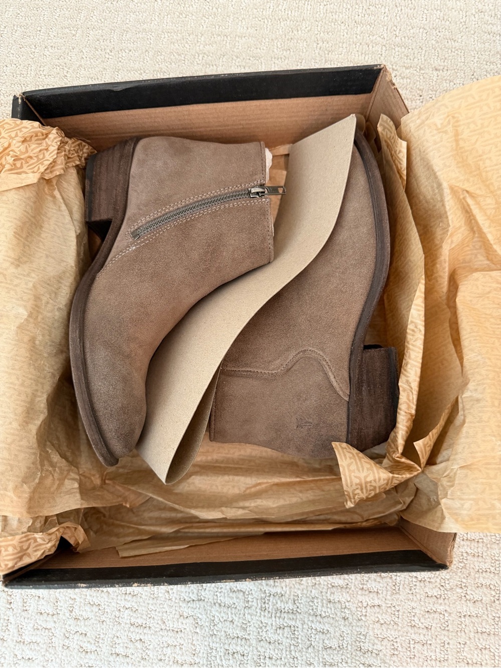 Women’s Frye Carson Piping Bootie, medium grey suede, size 7.5